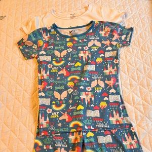 Carter’s girls 3 piece white, and blue print pajama set. 100% cotton. Size 10